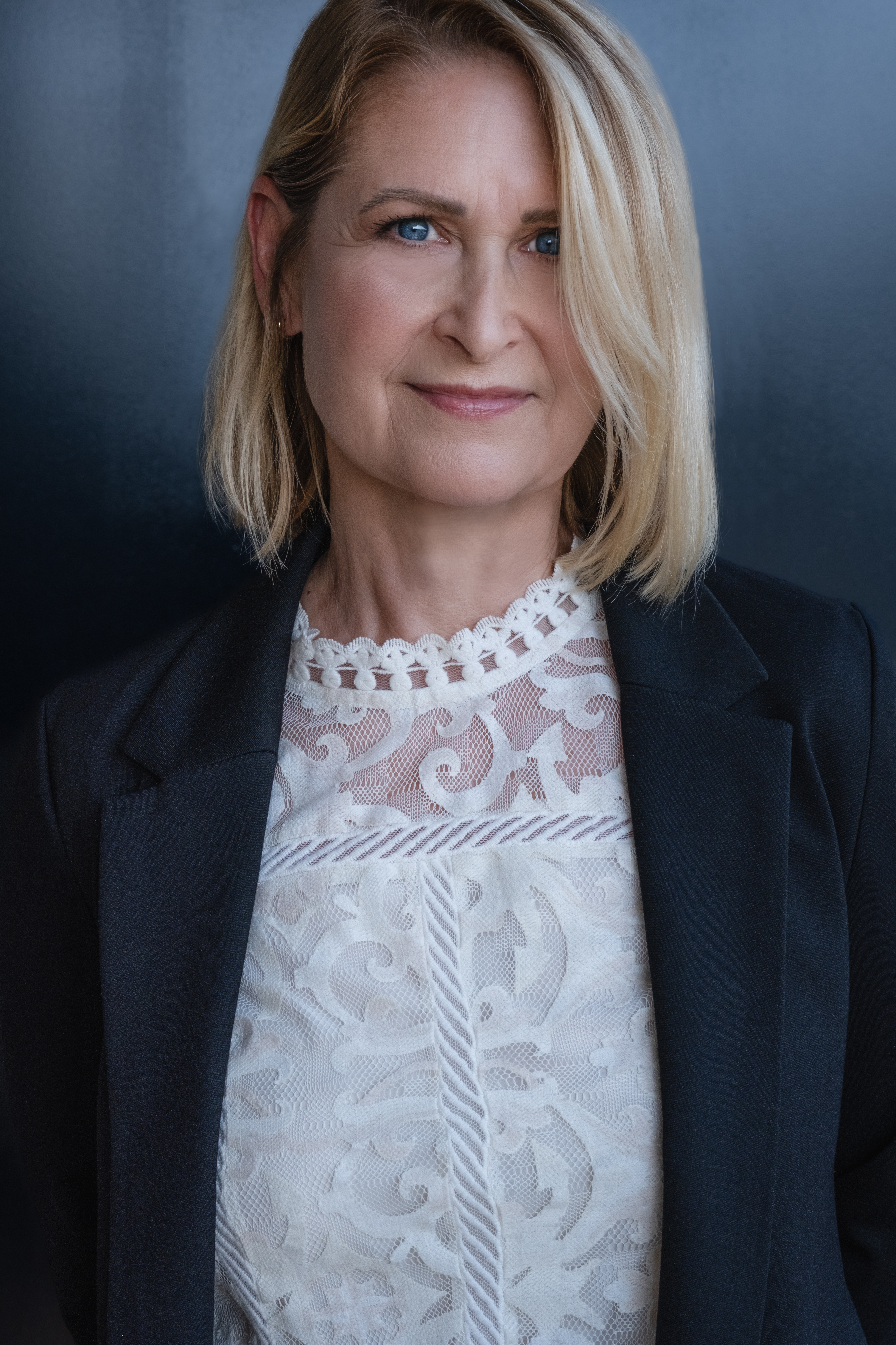 author Emily Carpenter
